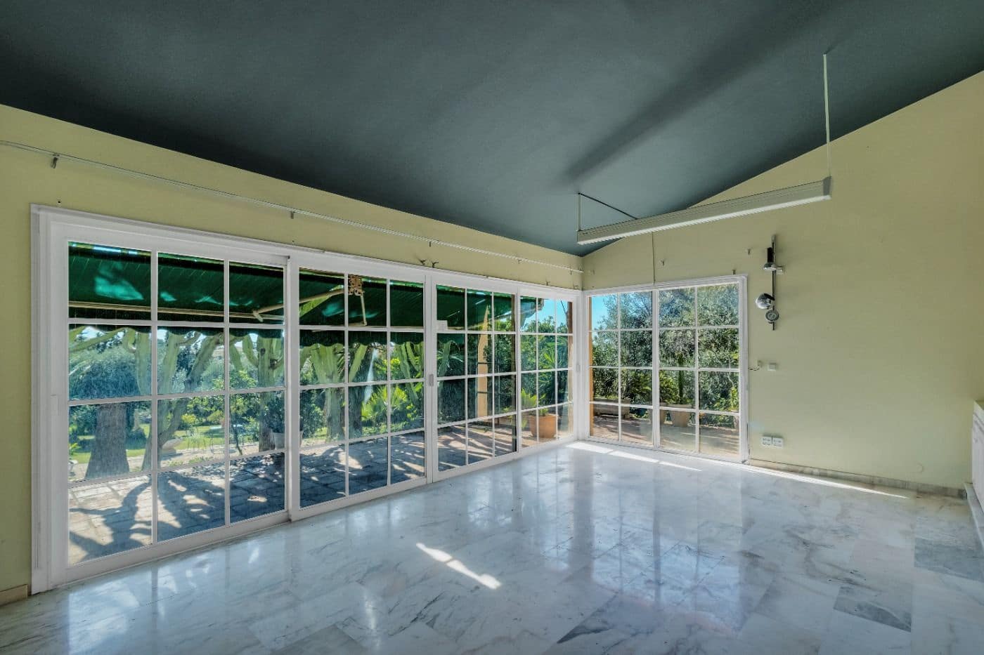7 Zimmer Villa zu verkaufen in New Golden Mile mit Pool - 2.850.000 € (Ref: 10076673)