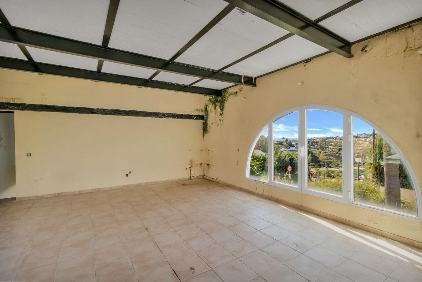 7 Zimmer Villa zu verkaufen in New Golden Mile mit Pool - 2.850.000 € (Ref: 10076673)