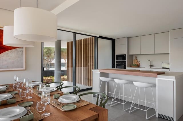 3 soverom Leilighet til salgs i Sotogrande, San Roque med svømmebasseng garasje - € 1 200 000 (Ref: 10076674)