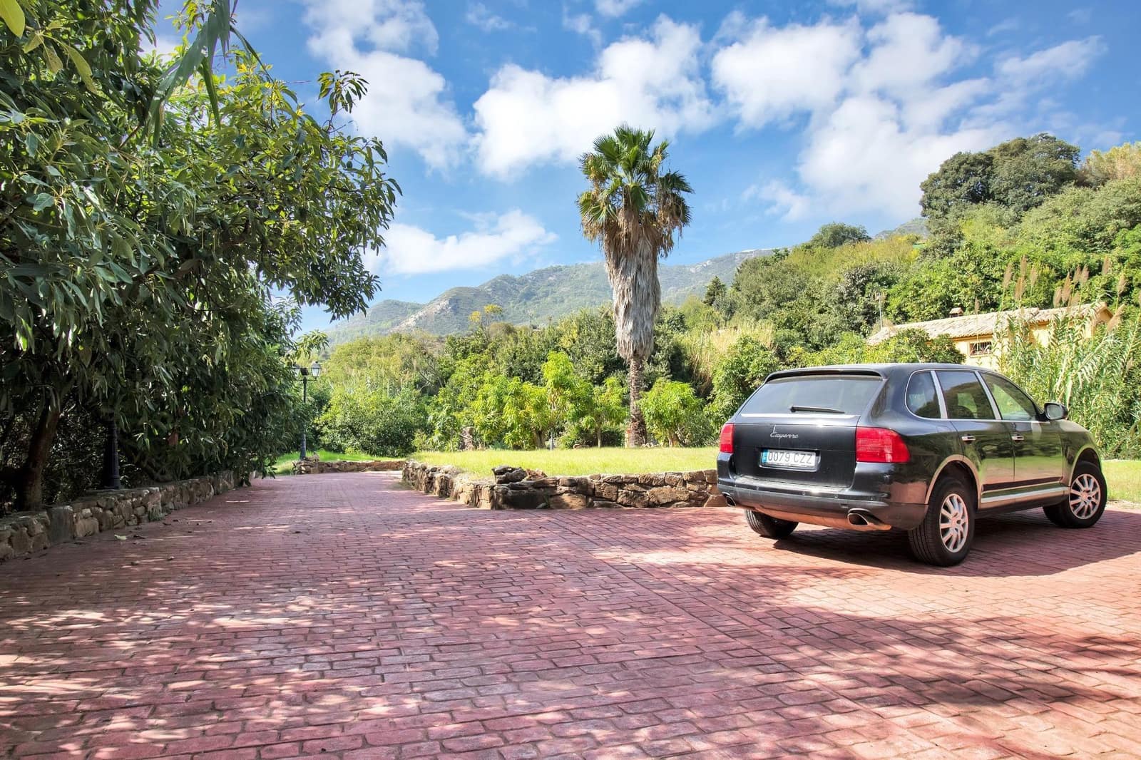 3 bedroom Finca/Country House for sale in Ojen with pool garage - € 998,000 (Ref: 10076675)