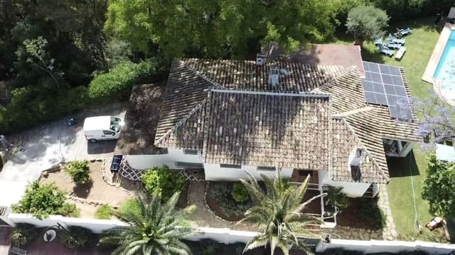 5 chambre Villa/Maison à vendre à Elviria, Marbella avec piscine garage - 1 075 000 € (Ref: 10076676)