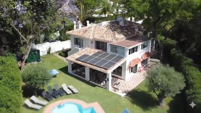 5 chambre Villa/Maison à vendre à Elviria, Marbella avec piscine garage - 1 075 000 € (Ref: 10076676)