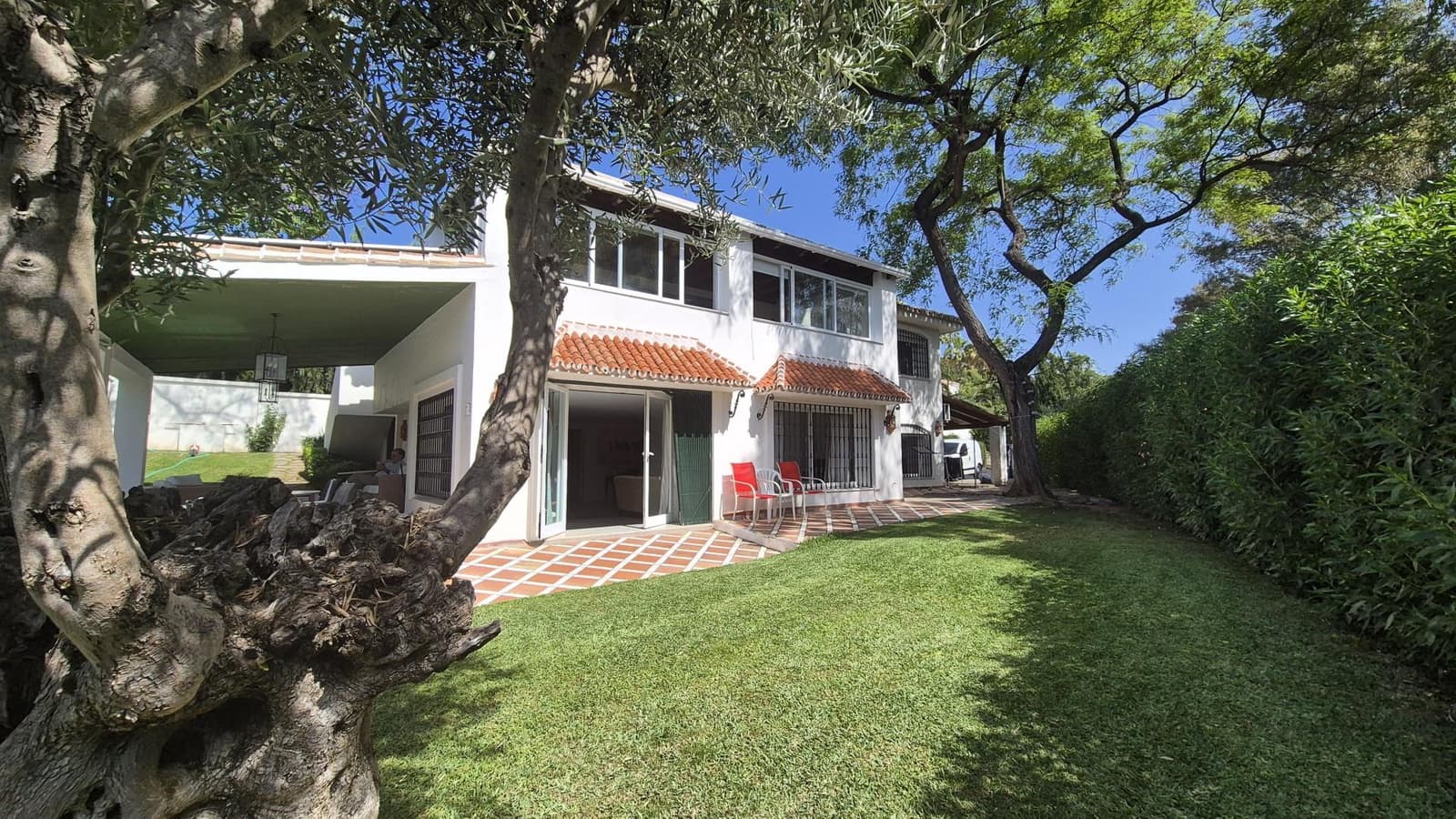 5 chambre Villa/Maison à vendre à Elviria avec piscine garage - 1 075 000 € (Ref: 10076676)