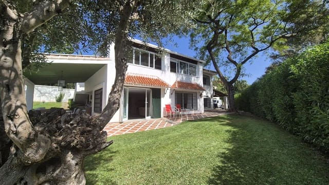5 chambre Villa/Maison à vendre à Elviria, Marbella avec piscine garage - 1 075 000 € (Ref: 10076676)