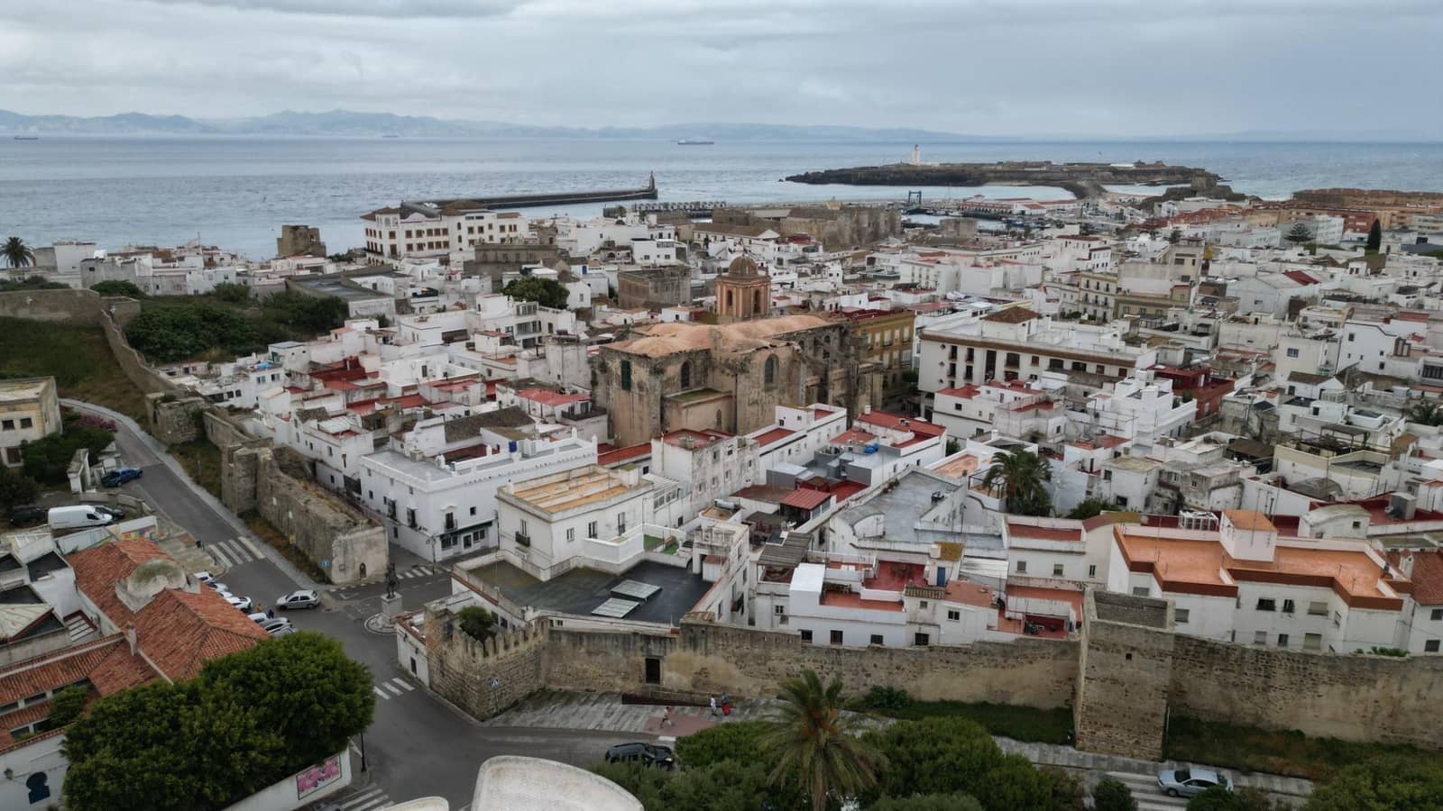 9 quarto Moradia para venda em Tarifa - 1 880 000 € (Ref: 10076677)