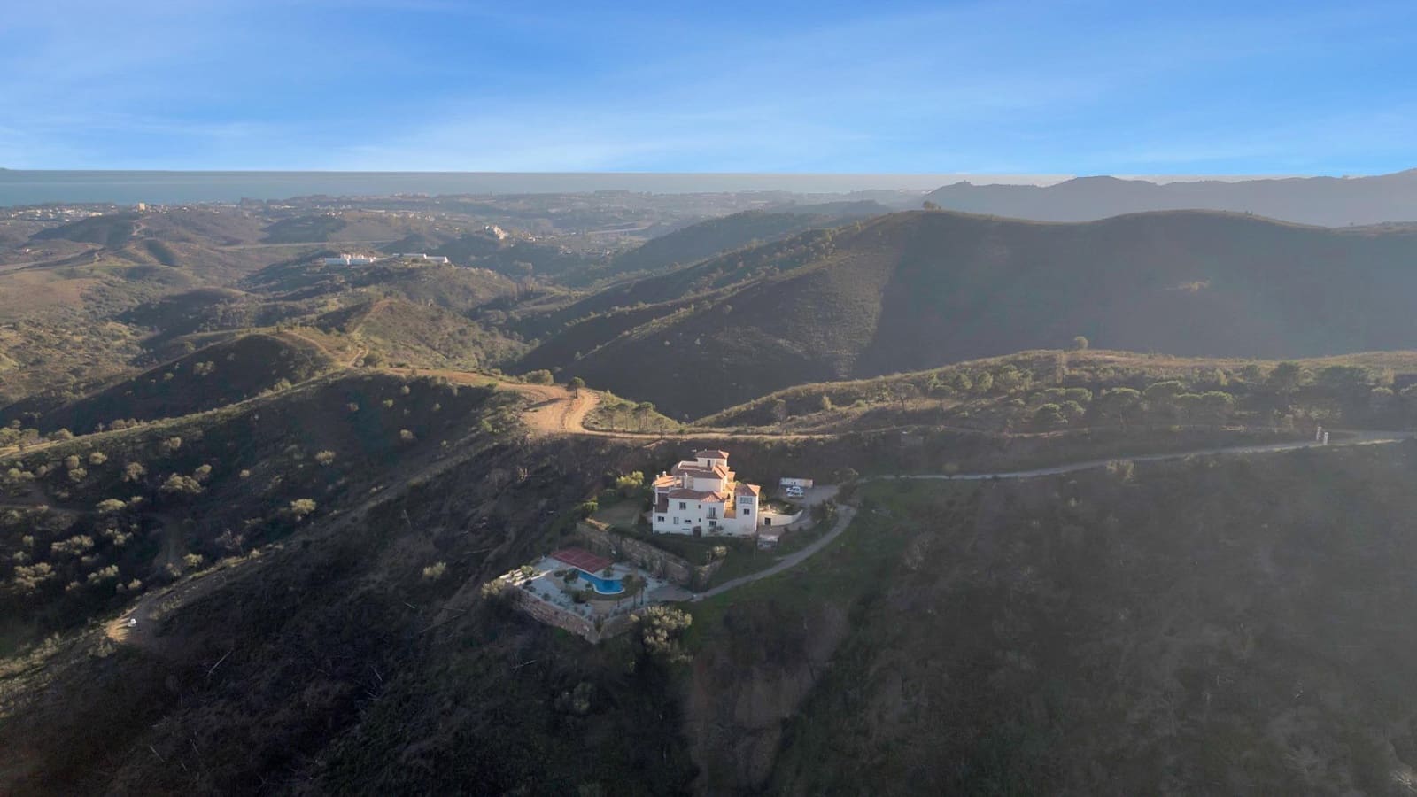 8 slaapkamer Villa te koop in Estepona met zwembad garage - € 1.950.000 (Ref: 10076681)
