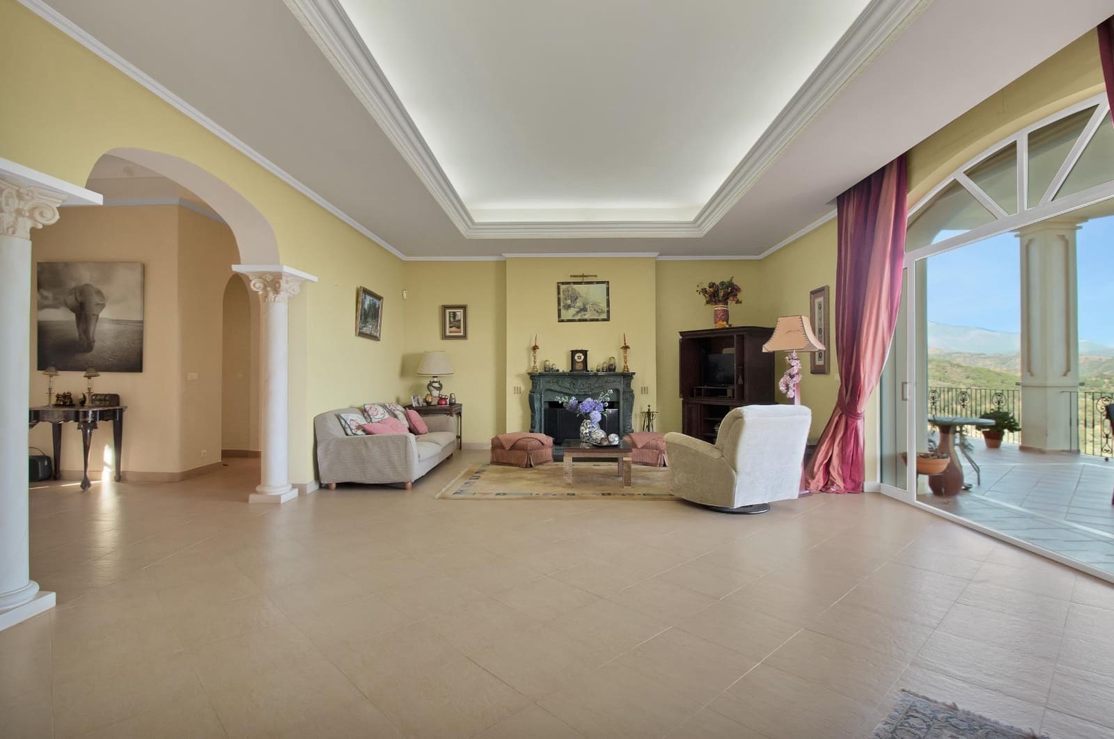 8 slaapkamer Villa te koop in Estepona met zwembad garage - € 1.950.000 (Ref: 10076681)