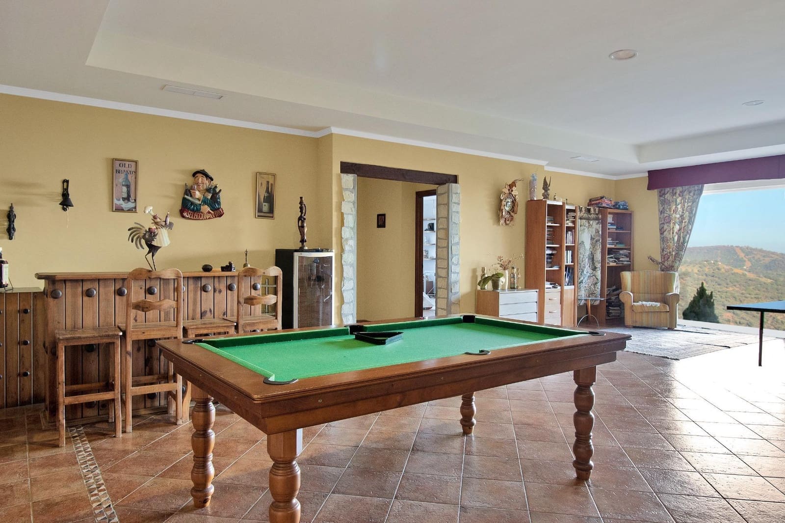 8 slaapkamer Villa te koop in Estepona met zwembad garage - € 1.950.000 (Ref: 10076681)