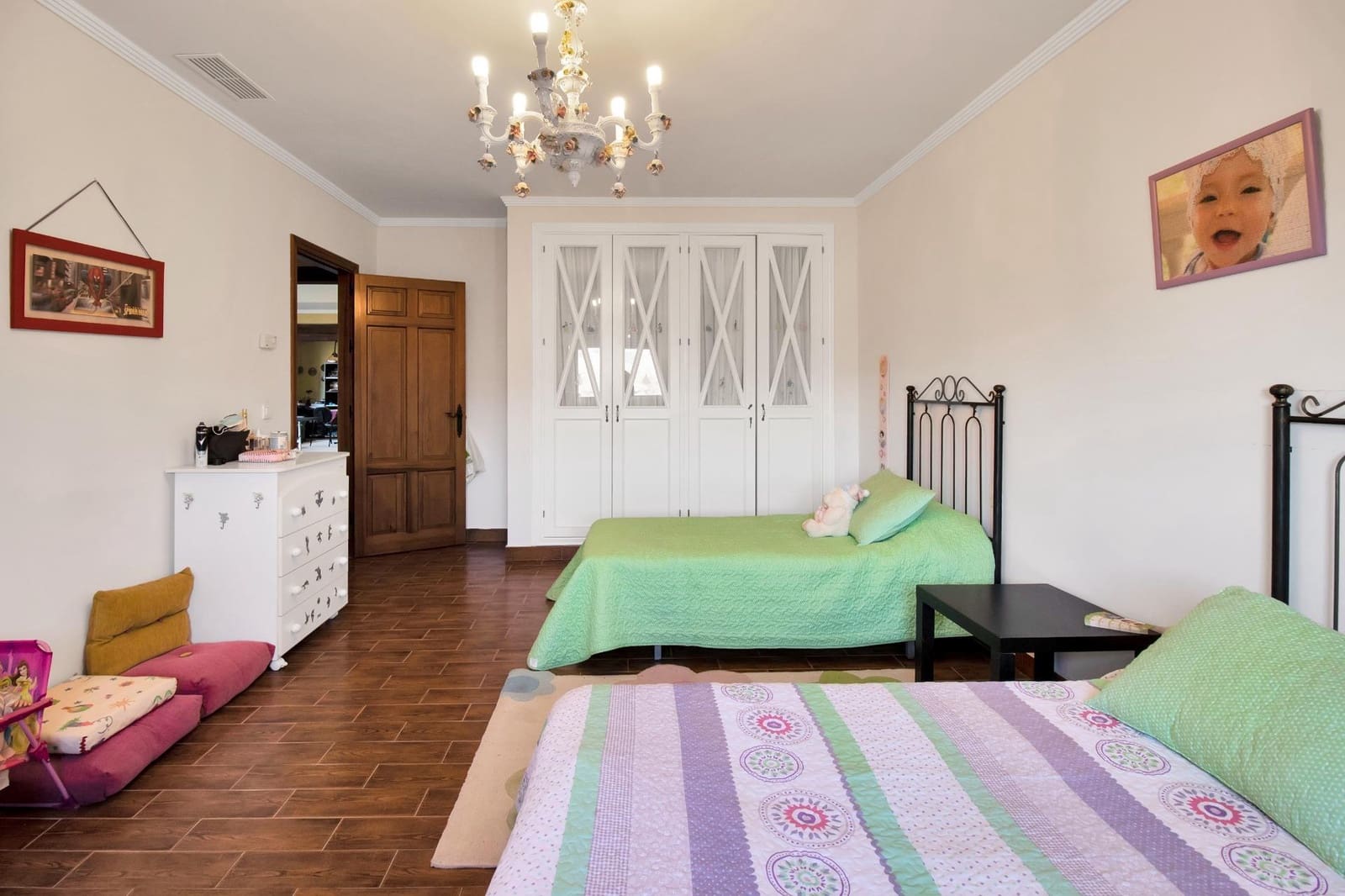 8 slaapkamer Villa te koop in Estepona met zwembad garage - € 1.950.000 (Ref: 10076681)
