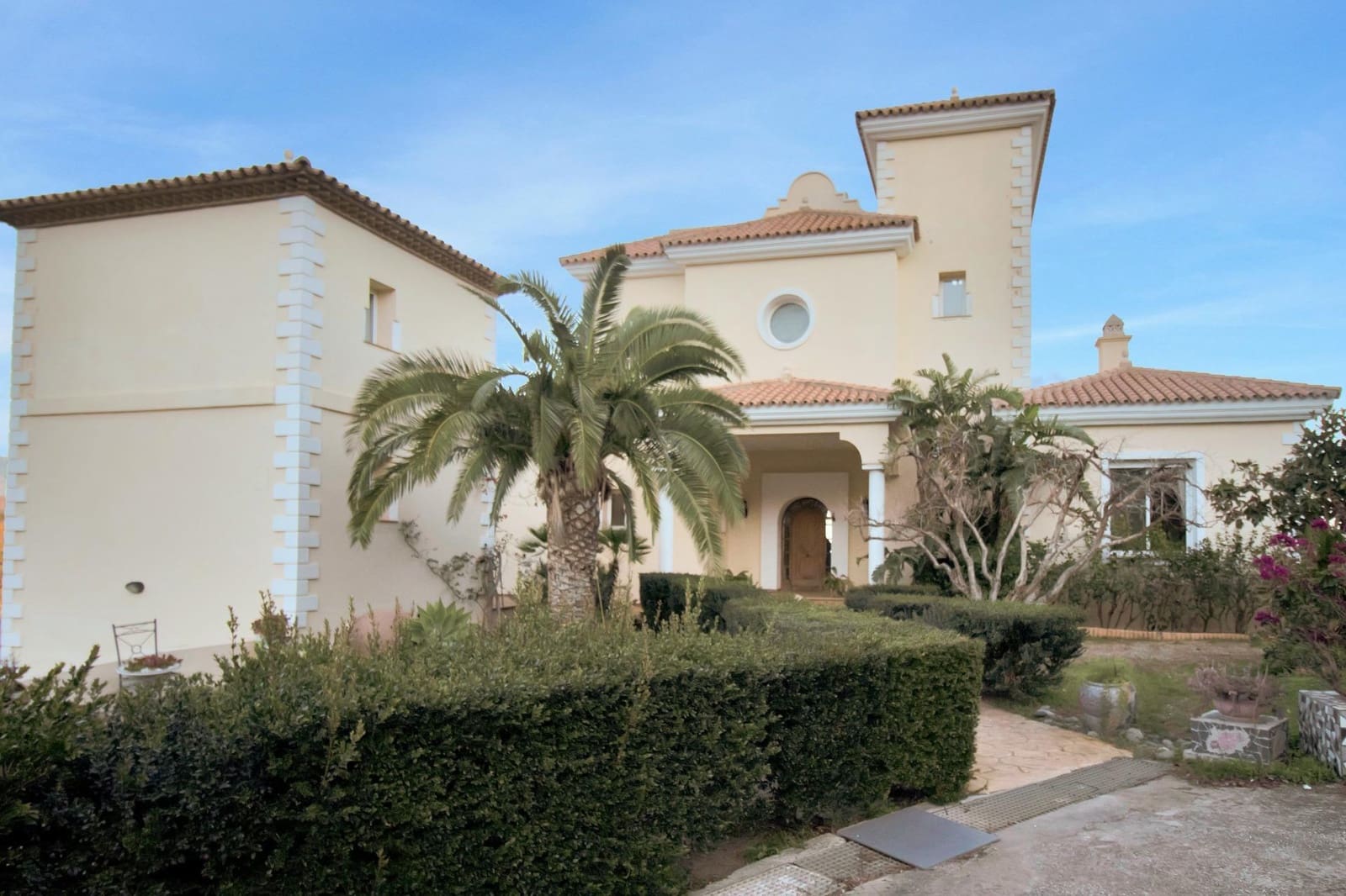8 slaapkamer Villa te koop in Estepona met zwembad garage - € 1.950.000 (Ref: 10076681)