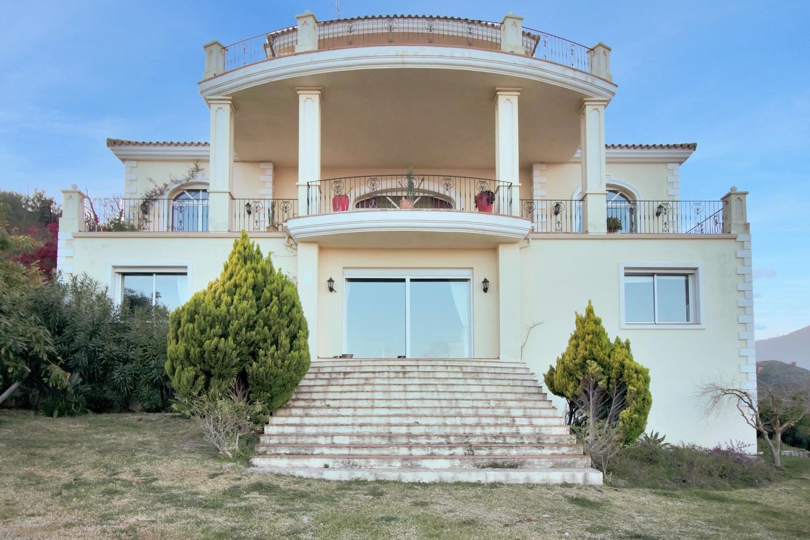 8 slaapkamer Villa te koop in Estepona met zwembad garage - € 1.950.000 (Ref: 10076681)