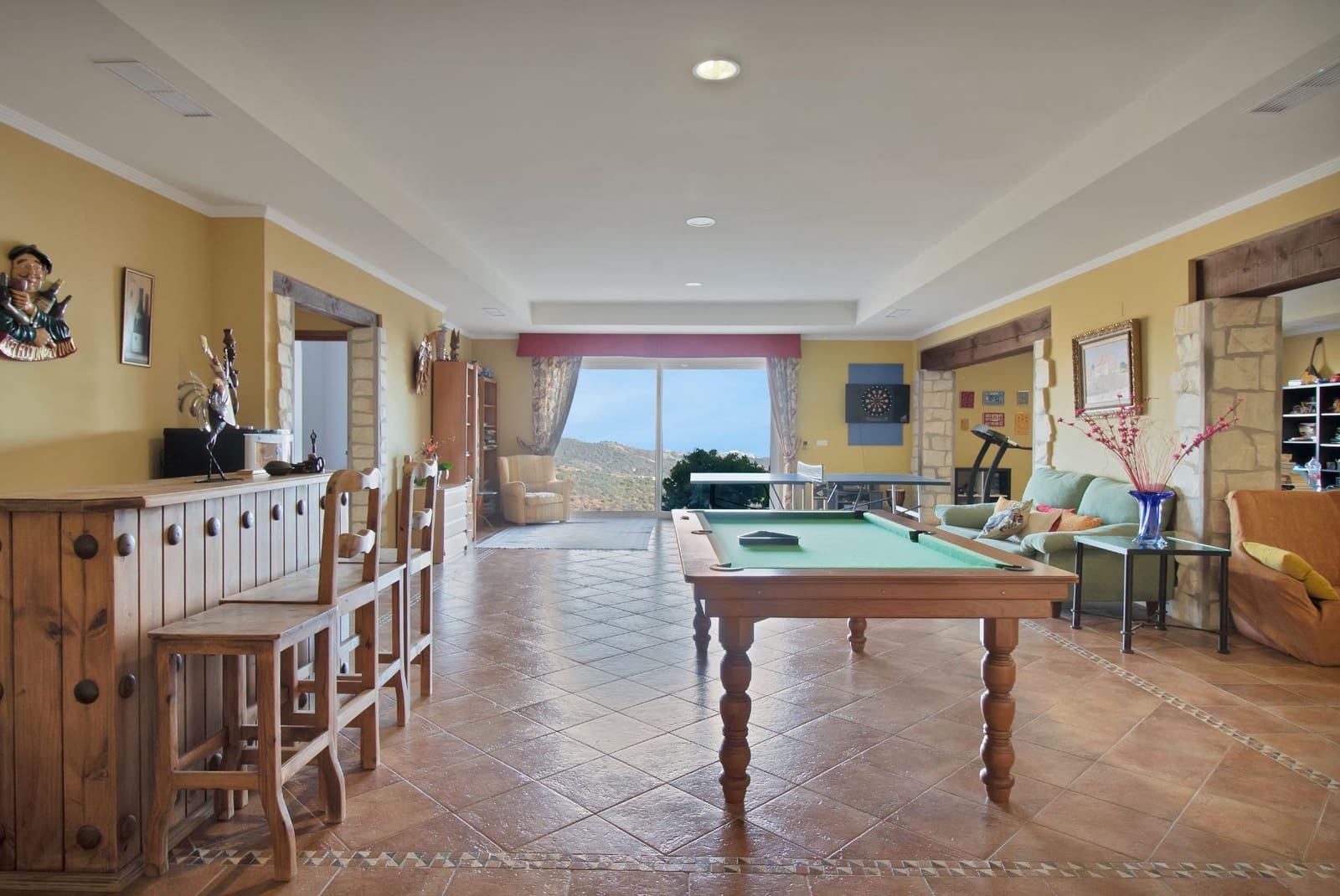 8 slaapkamer Villa te koop in Estepona met zwembad garage - € 1.950.000 (Ref: 10076681)