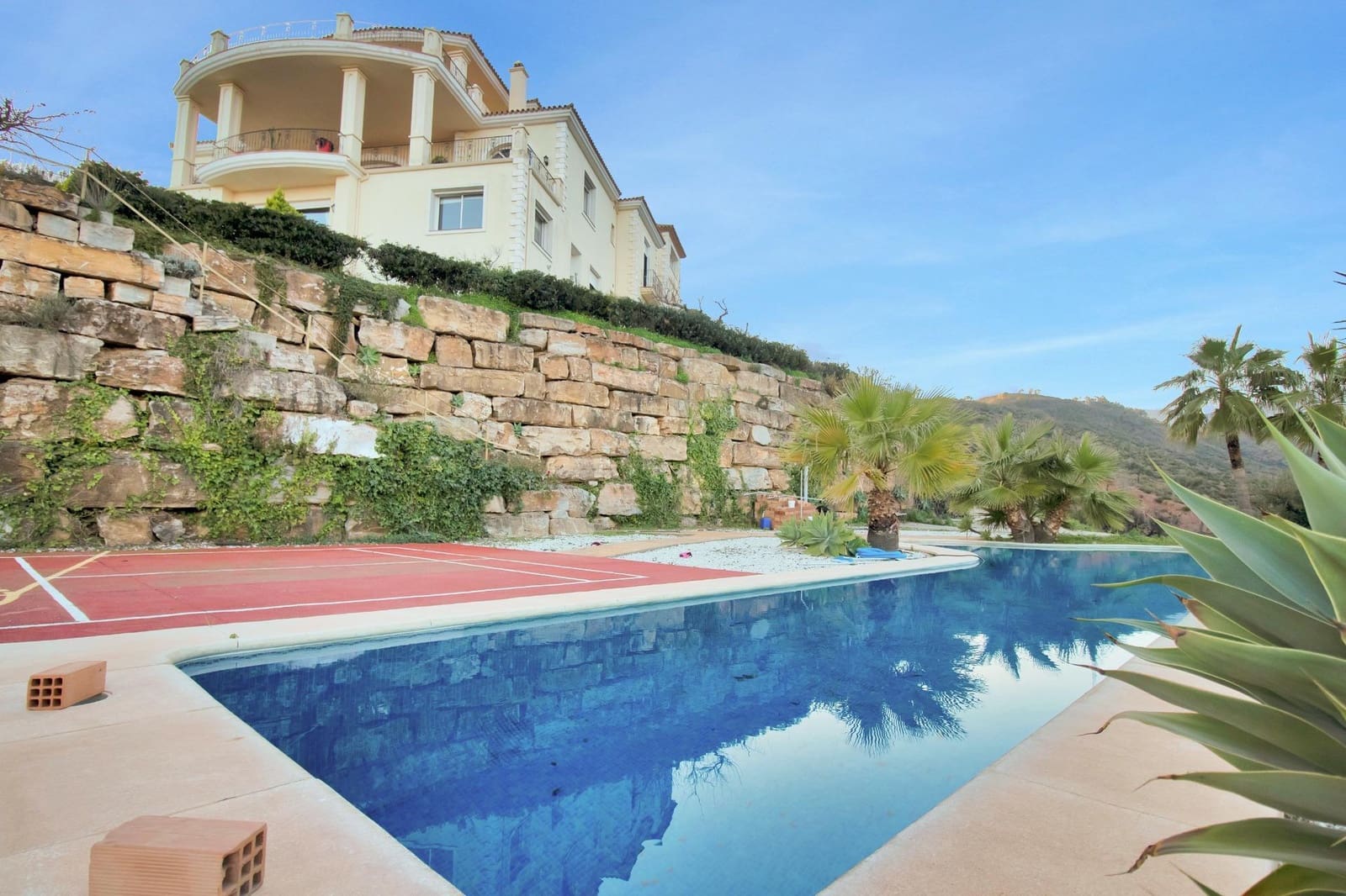 8 slaapkamer Villa te koop in Estepona met zwembad garage - € 1.950.000 (Ref: 10076681)
