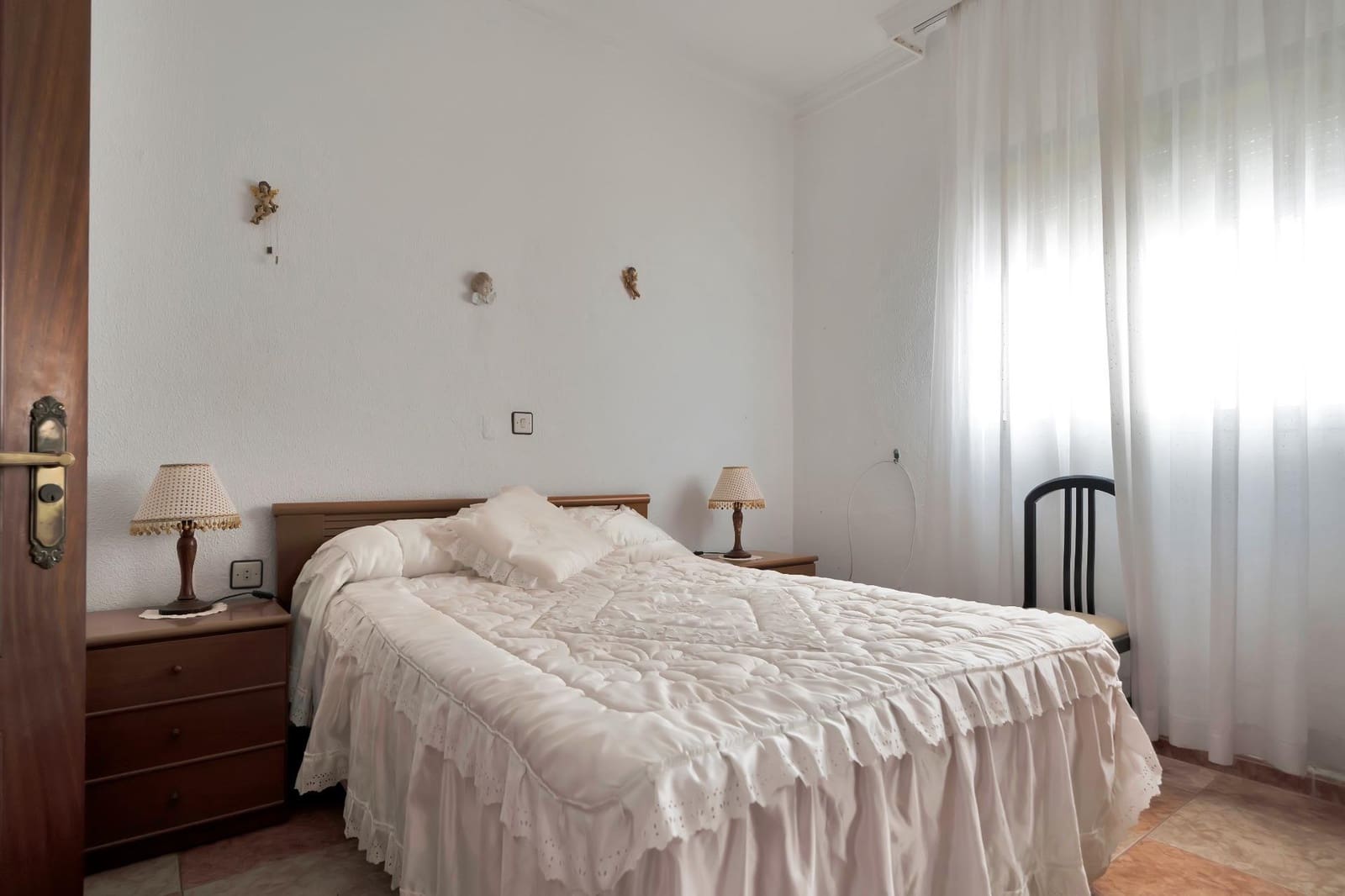 5 slaapkamer Huis te koop in La Linea de la Concepcion - € 425.000 (Ref: 10076683)