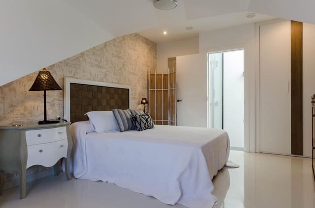 3 slaapkamer Huis te koop in A Coruña stad - € 640.000 (Ref: 10076684)