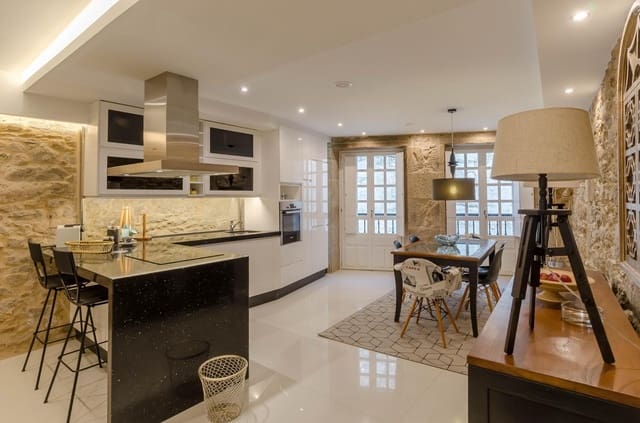 3 slaapkamer Huis te koop in A Coruña stad - € 640.000 (Ref: 10076684)