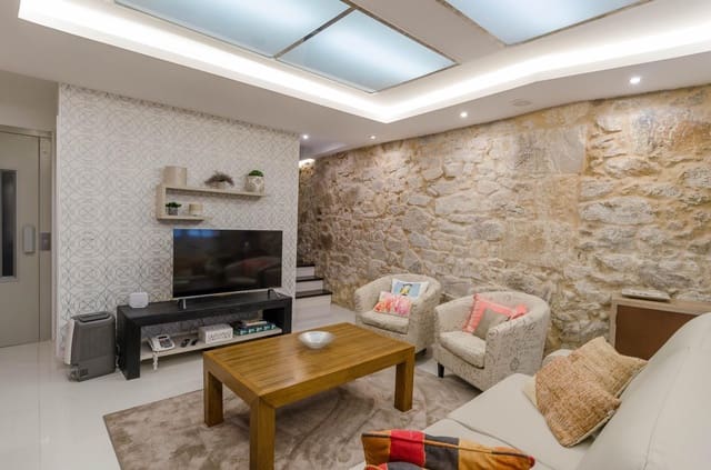 3 slaapkamer Huis te koop in A Coruña stad - € 640.000 (Ref: 10076684)
