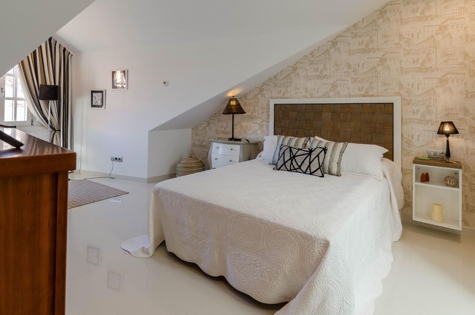 3 slaapkamer Huis te koop in A Coruna stad - € 640.000 (Ref: 10076684)