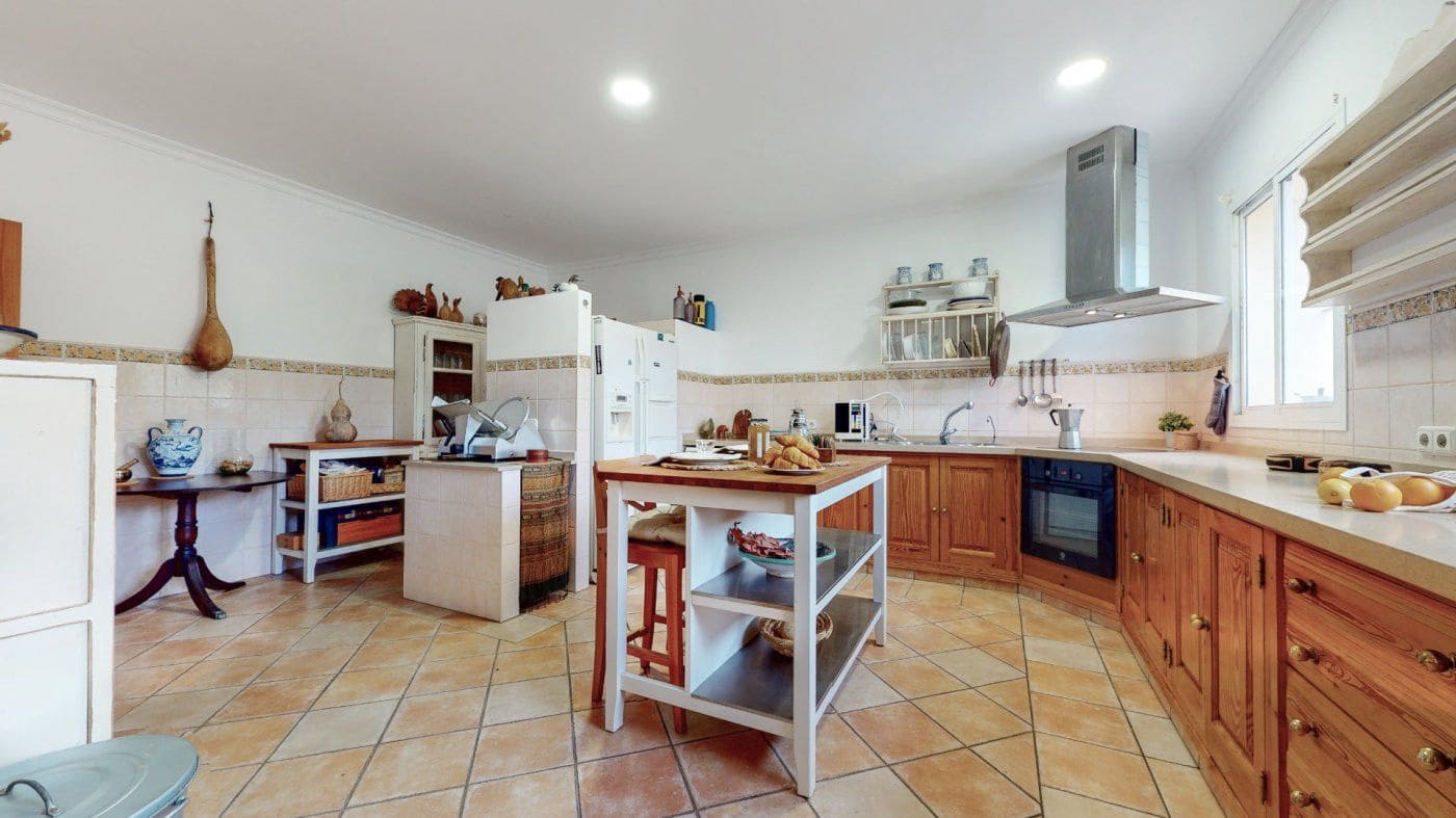 6 Zimmer Villa zu verkaufen in San Martin del Tesorillo mit Pool - 1.900.000 € (Ref: 10076686)