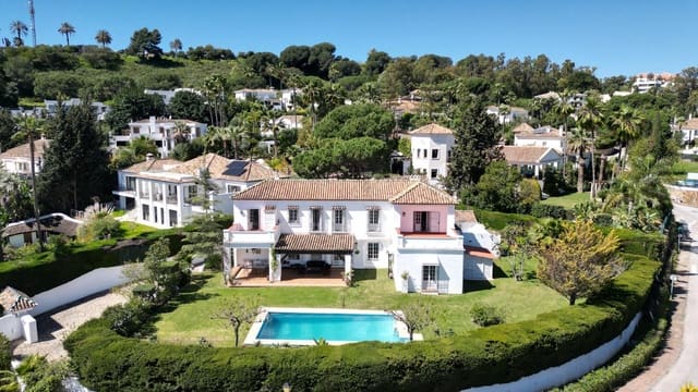 6 makuuhuone Huvila myytävänä paikassa Puerto Banus, Marbella mukana uima-altaan 
autotalli - 3 150 000 € (Ref: 10076687)