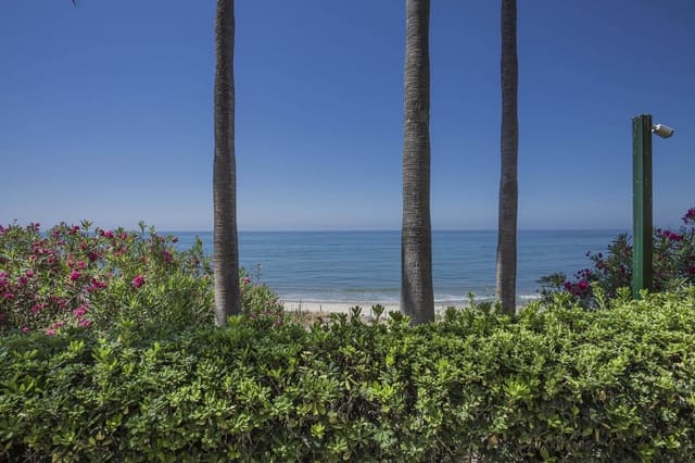 6 Zimmer Strandapartment zu vermieten in Río Real, Marbella mit Pool Garage - 9.500 € (Ref: 10076688)