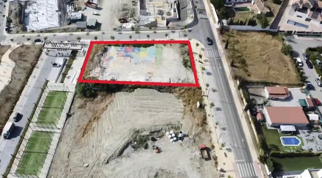 Bauplatz zu verkaufen in New Golden Mile, Estepona - 2.400.000 € (Ref: 10076689)