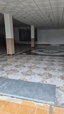 Kaupallinen myytävänä paikassa Alozaina - 165 000 € (Ref: 10076691)