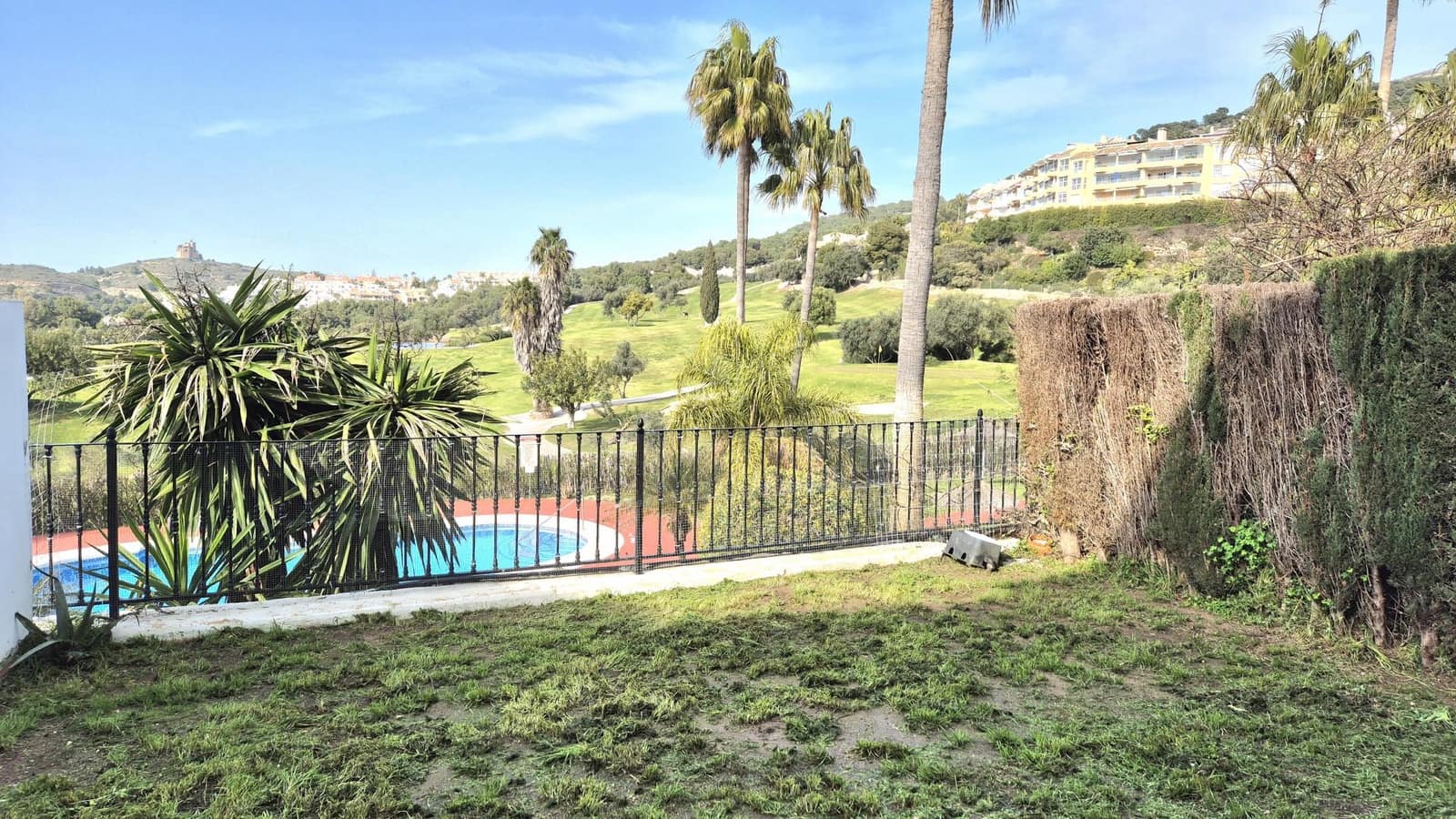 3 slaapkamer Rijtjeshuis te koop in Alhaurin Golf met zwembad garage - € 470.000 (Ref: 10076695)
