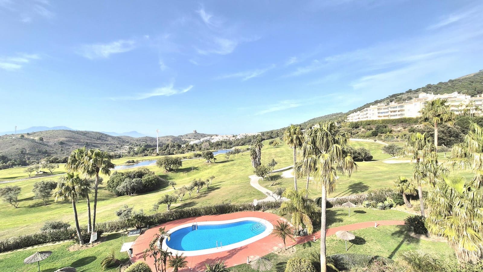 3 slaapkamer Rijtjeshuis te koop in Alhaurin Golf met zwembad garage - € 470.000 (Ref: 10076695)