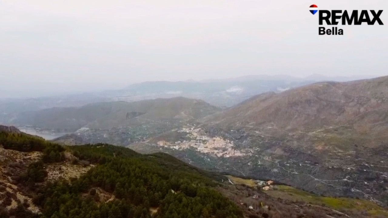 Bauplatz zu verkaufen in Guejar Sierra - 890.000 € (Ref: 10076696)