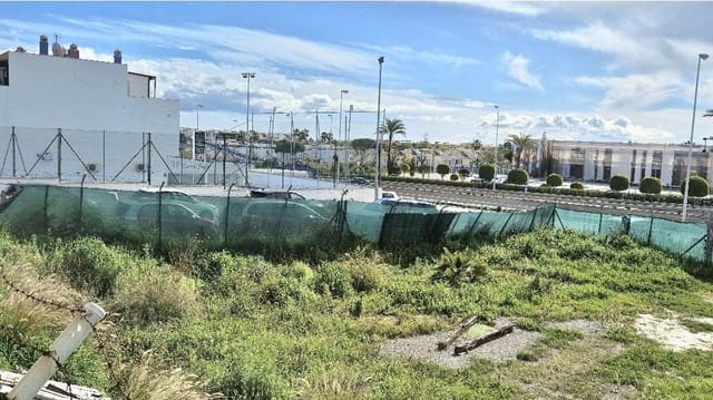 Terreno para Construção para venda em Cancelada, Estepona - 950 000 € (Ref: 10076697)