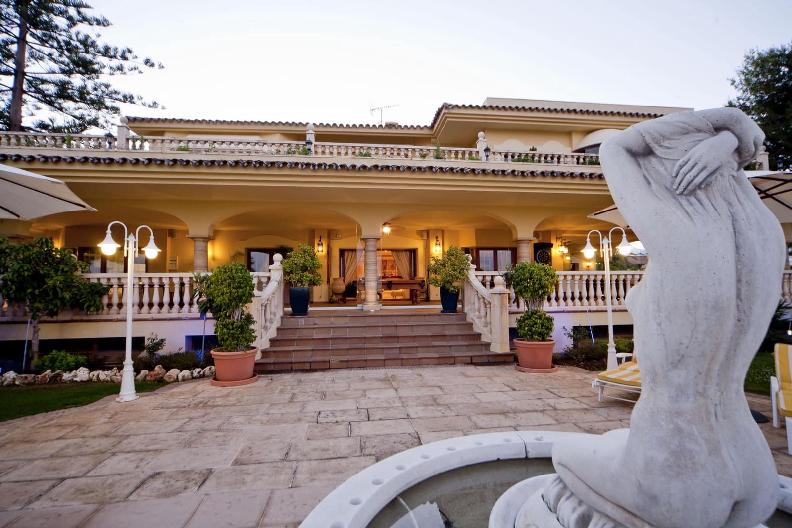 6 camera da letto Villa in vendita in Nueva Andalucia con piscina - 7.500.000 € (Rif: 10076700)