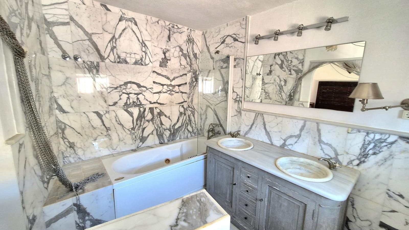 3 Zimmer Reihenhaus zu verkaufen in Benahavis mit Pool Garage - 720.000 € (Ref: 10076702)