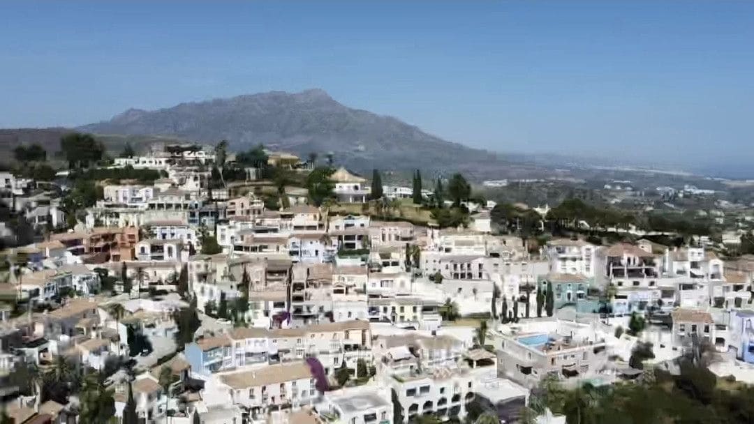 3 Zimmer Reihenhaus zu verkaufen in Benahavis mit Pool Garage - 720.000 € (Ref: 10076702)