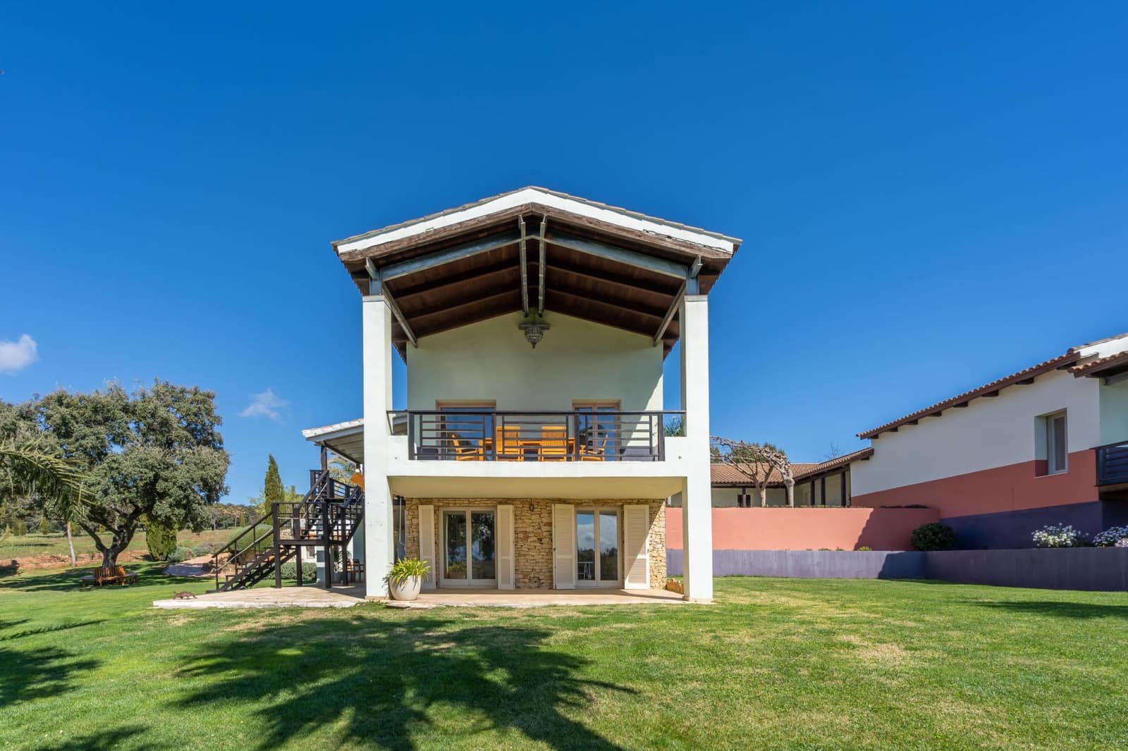8 bedroom Hotel for sale in Ronda with pool - € 1,800,000 (Ref: 10076704)