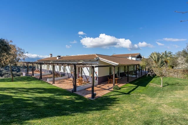 8 Zimmer Hotel zu verkaufen in Ronda mit Pool - 1.800.000 € (Ref: 10076704)