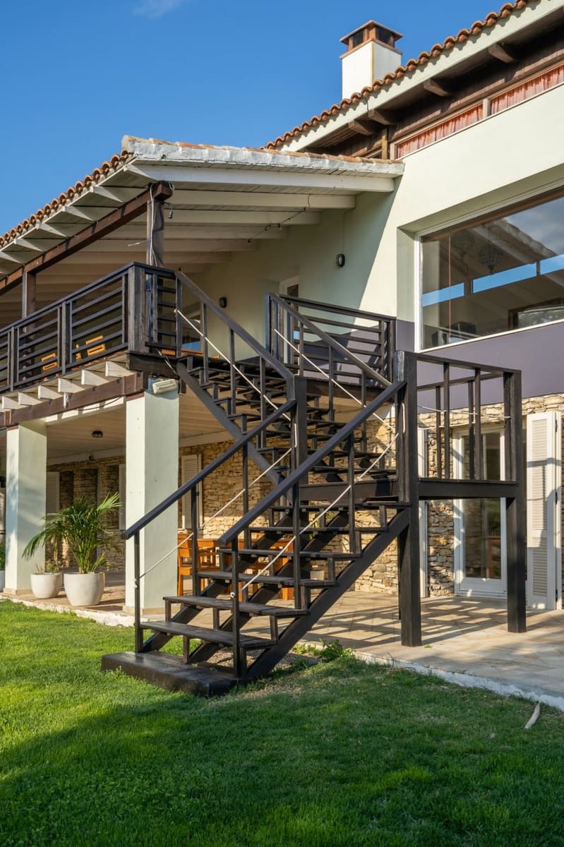 8 bedroom Hotel for sale in Ronda with pool - € 1,800,000 (Ref: 10076704)