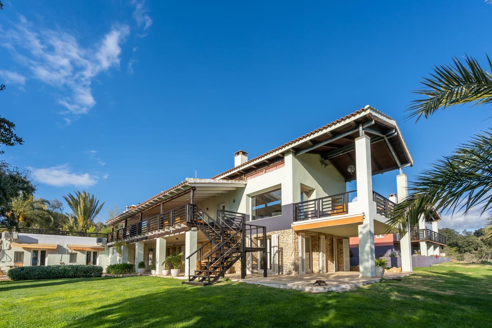8 bedroom Hotel for sale in Ronda with pool - € 1,800,000 (Ref: 10076704)