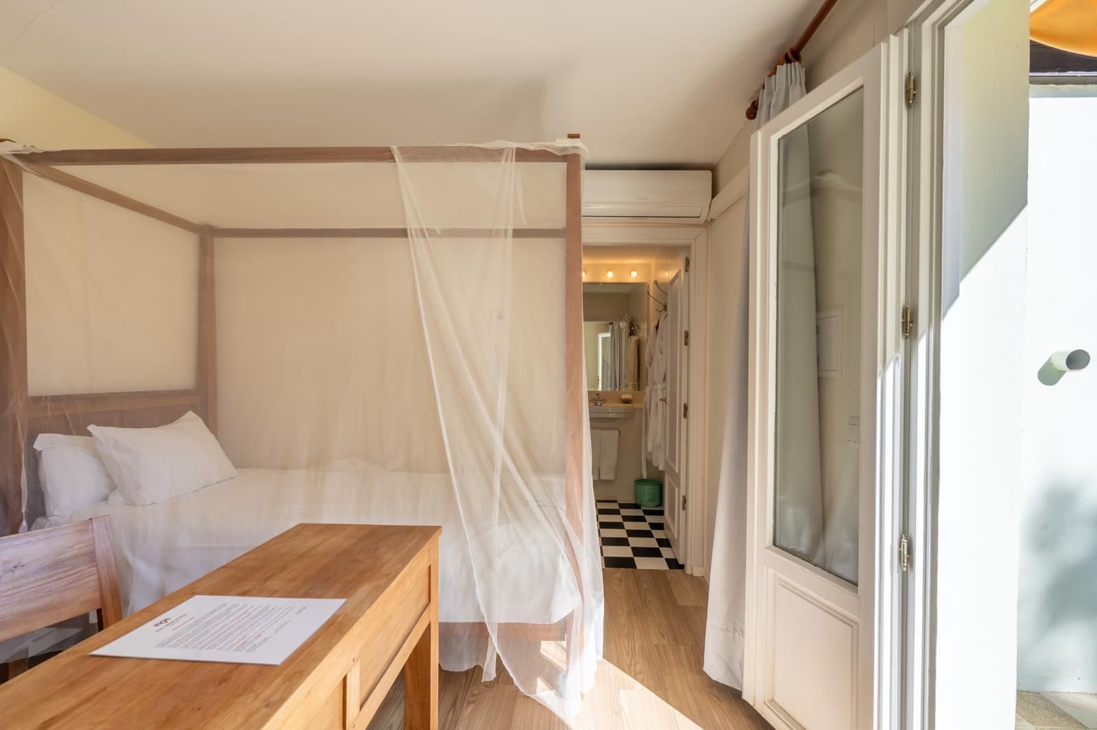 8 bedroom Hotel for sale in Ronda with pool - € 1,800,000 (Ref: 10076704)