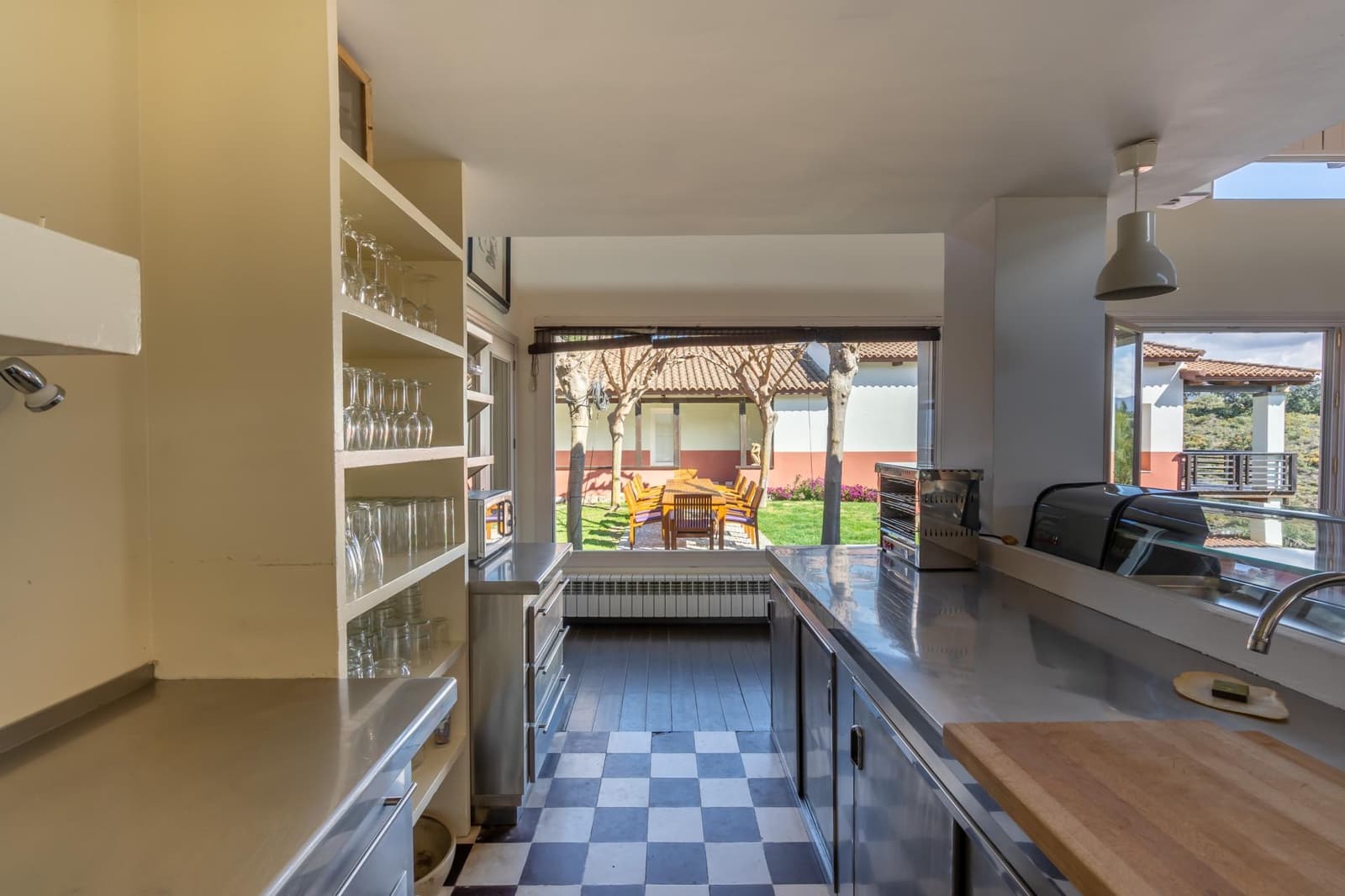 8 bedroom Hotel for sale in Ronda with pool - € 1,800,000 (Ref: 10076704)
