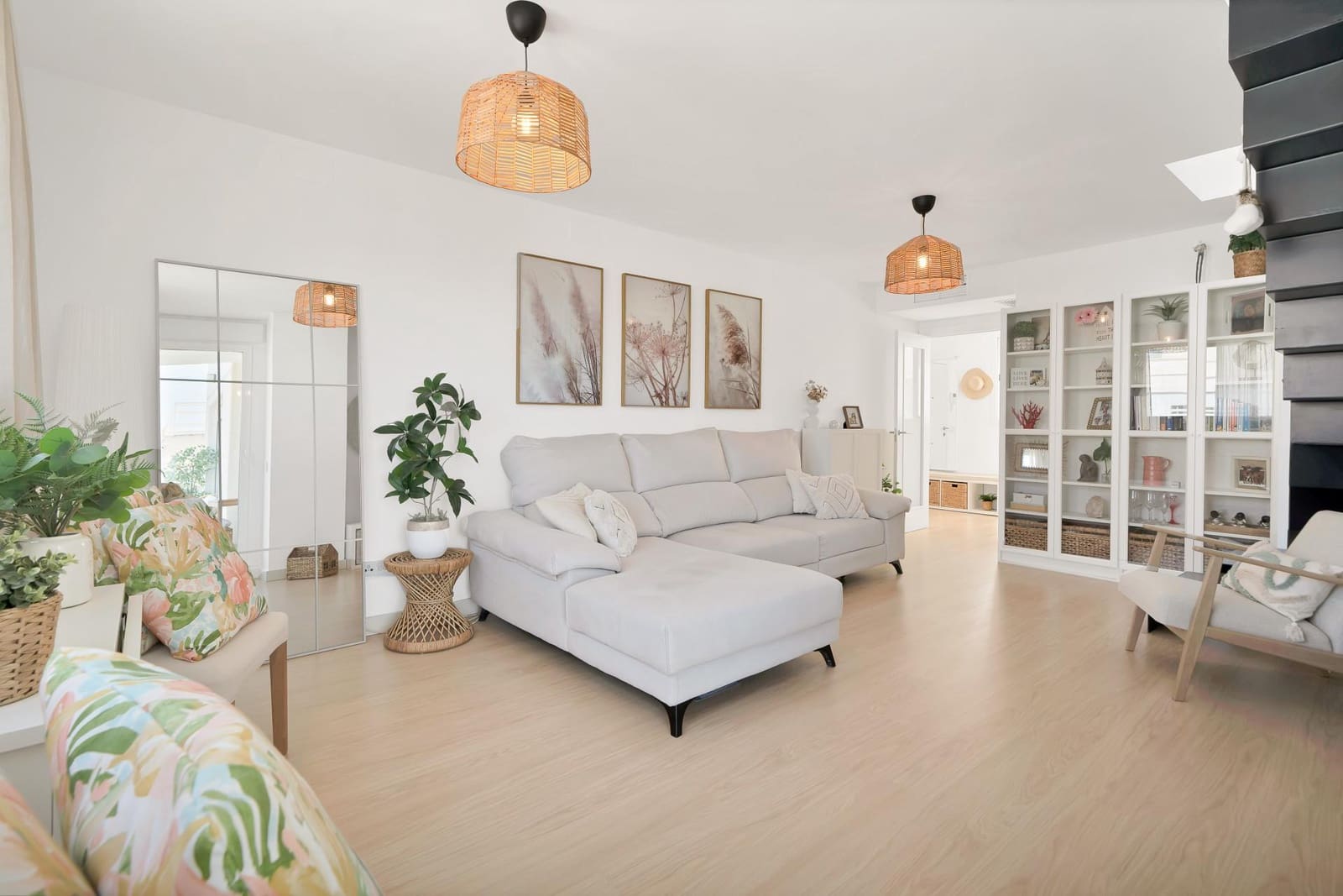 3 bedroom Penthouse for sale in Estepona with pool garage - € 639,000 (Ref: 10076707)