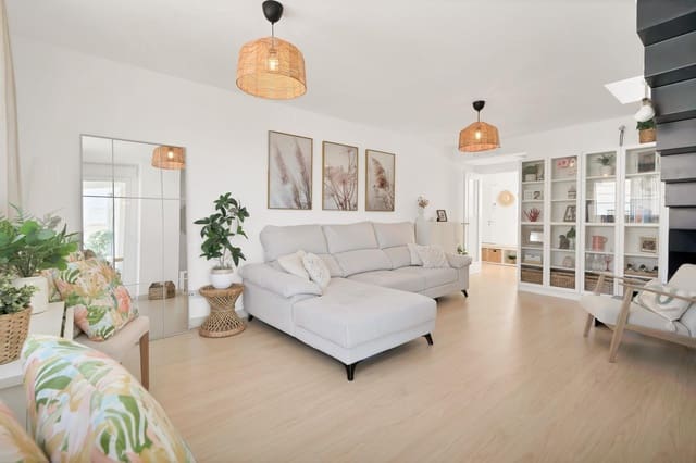 3 bedroom Penthouse for sale in Centro, Estepona with pool garage - € 639,000 (Ref: 10076707)