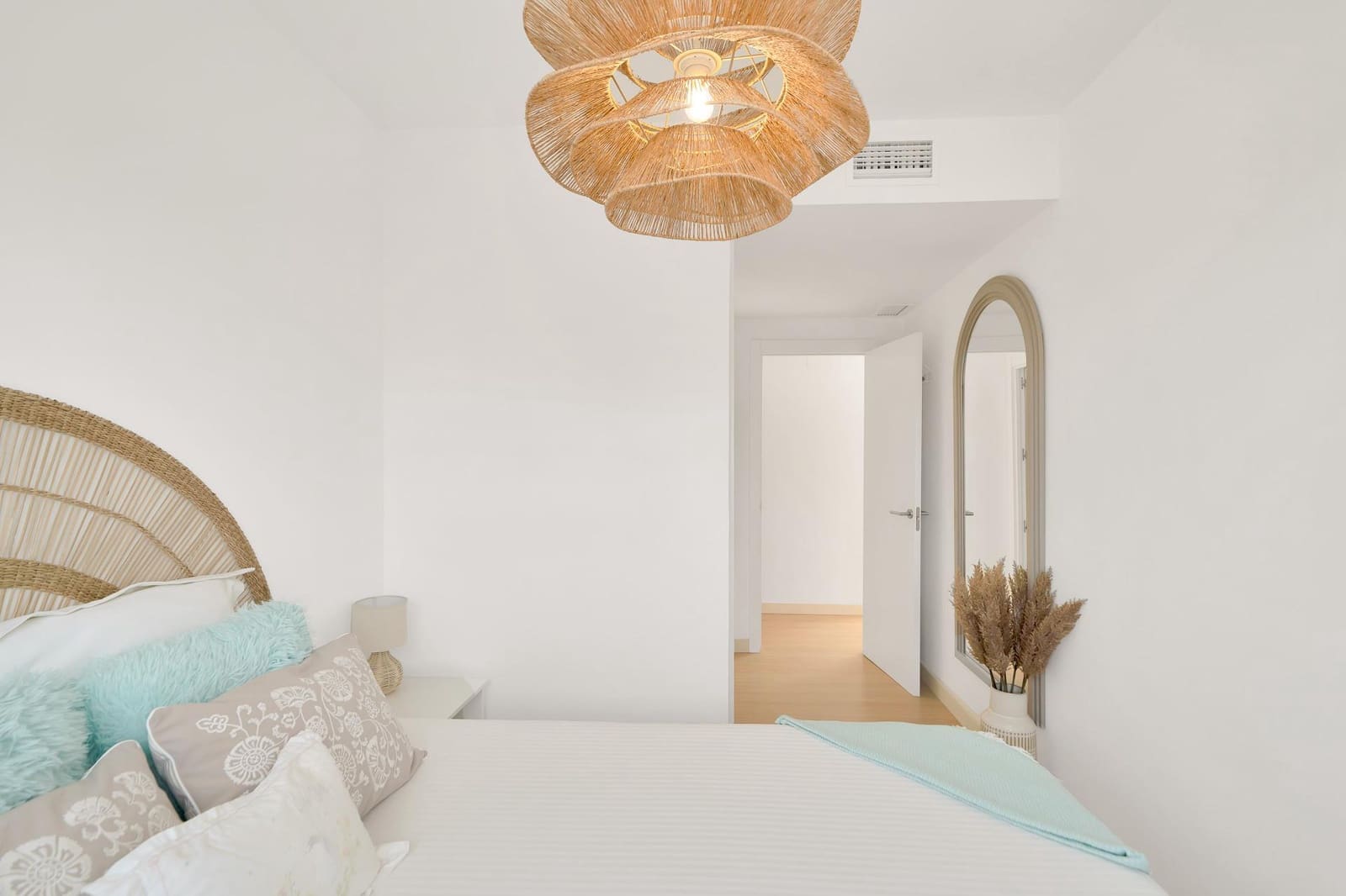 3 bedroom Penthouse for sale in Estepona with pool garage - € 639,000 (Ref: 10076707)