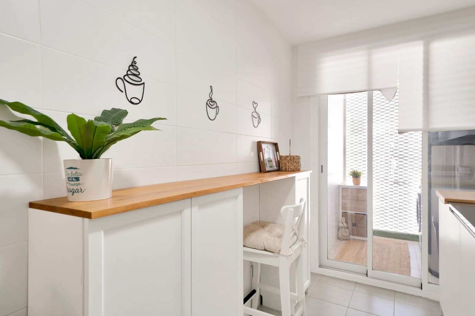 3 bedroom Penthouse for sale in Estepona with pool garage - € 639,000 (Ref: 10076707)