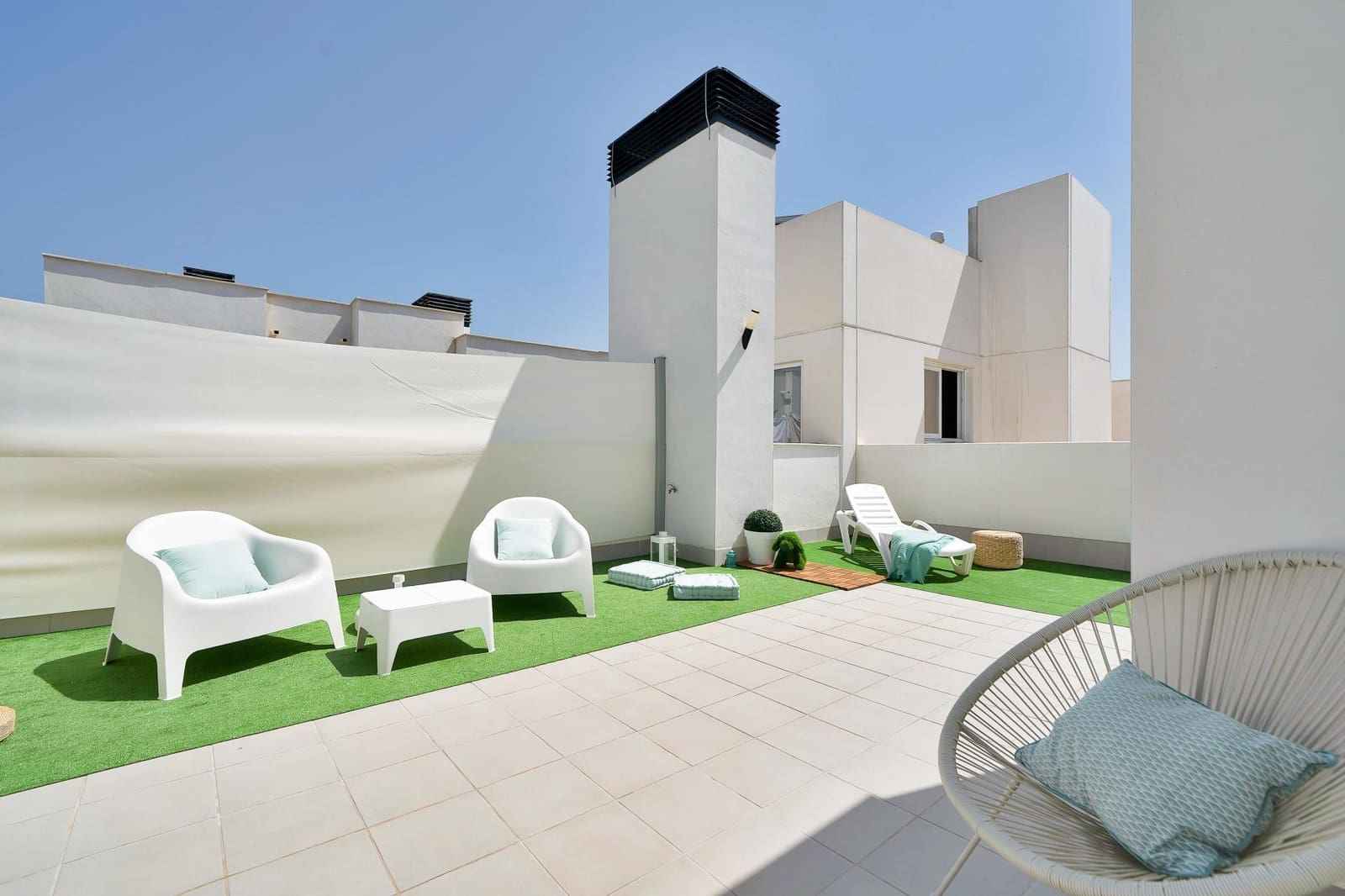 3 bedroom Penthouse for sale in Estepona with pool garage - € 639,000 (Ref: 10076707)