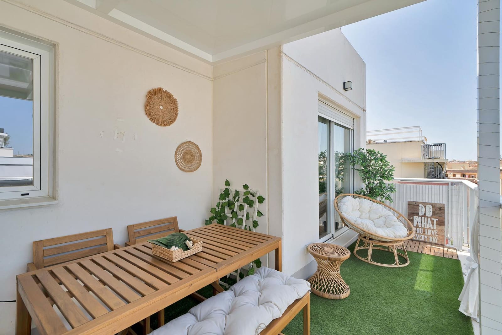 3 bedroom Penthouse for sale in Estepona with pool garage - € 639,000 (Ref: 10076707)