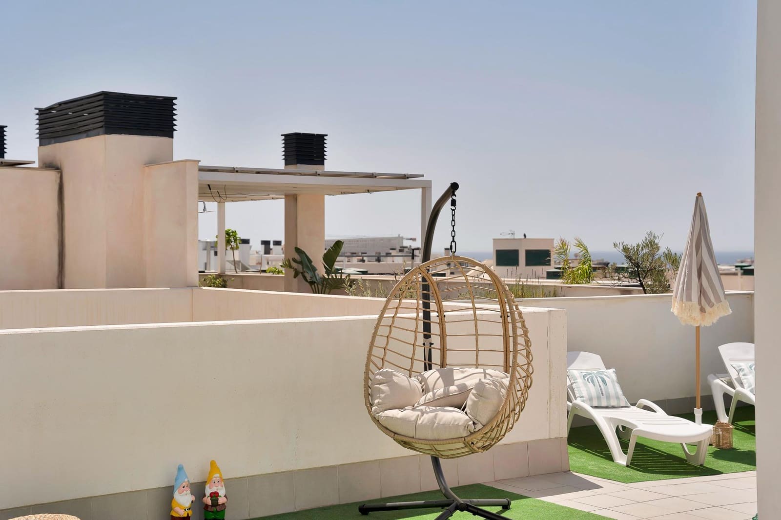 3 bedroom Penthouse for sale in Estepona with pool garage - € 639,000 (Ref: 10076707)