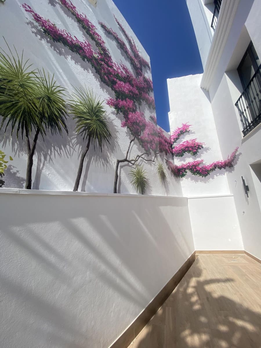 Local Comercial de 9 habitaciones en Estepona en venta con garaje - 4.305.000 € (Ref: 10076708)