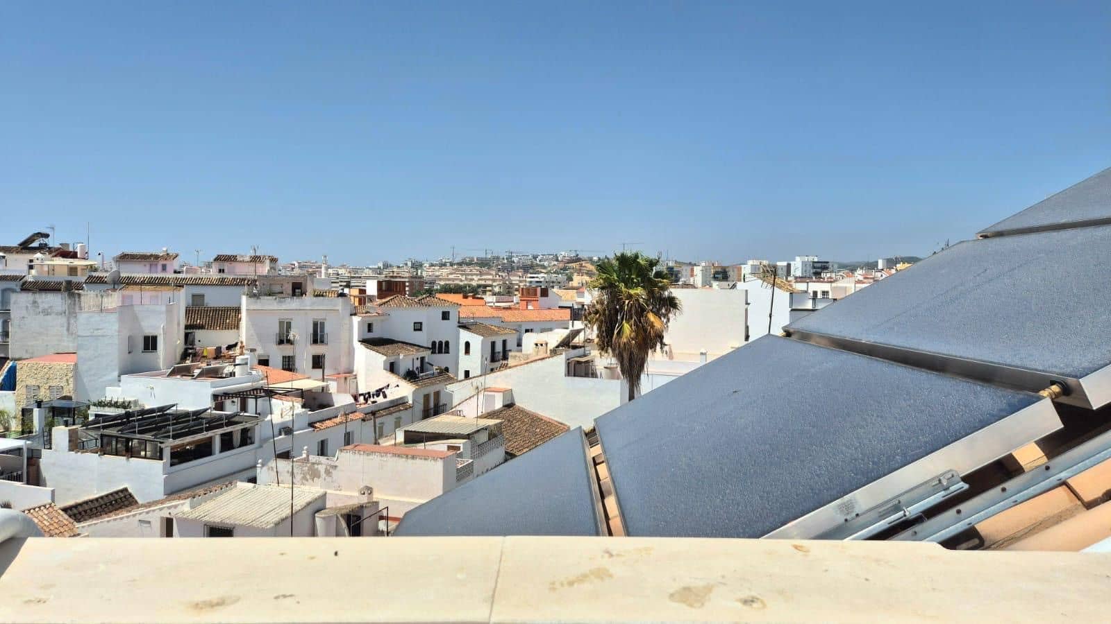 Local Comercial de 9 habitaciones en Estepona en venta con garaje - 4.305.000 € (Ref: 10076708)