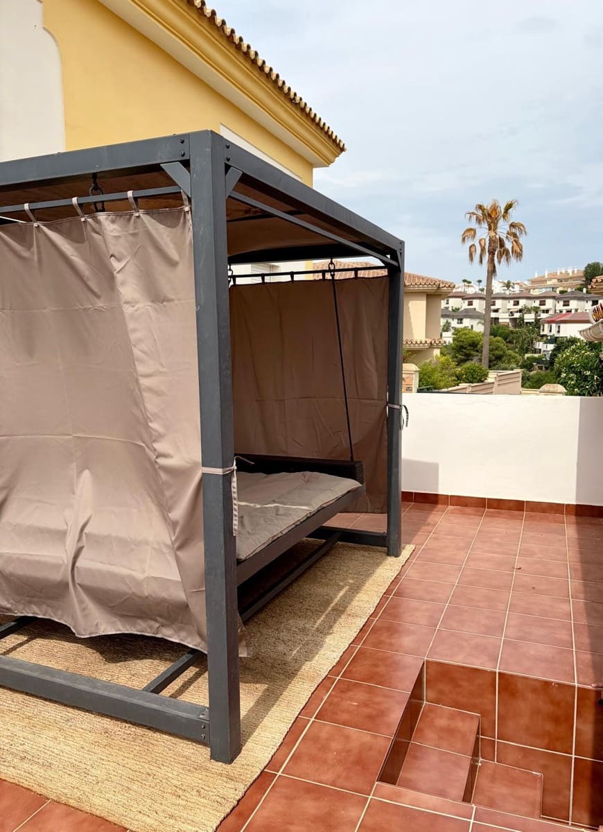 4 Zimmer Villa zu verkaufen in Riviera del Sol mit Pool Garage - 965.000 € (Ref: 10076709)